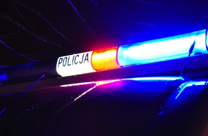 {W ostatnim czasie wzrosła liczba kradzieży samochodowych katalizatorów. Olsztyńskim policjantom udało się zatrzymać 3 złodziei.}